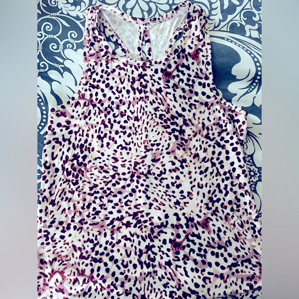 EUC Old Navy Active Split Back Tank Size M.